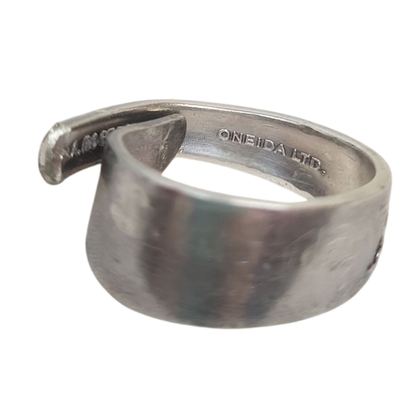M.A.Rogers Oneida Floral Silver Ring - Picture 6 of 9